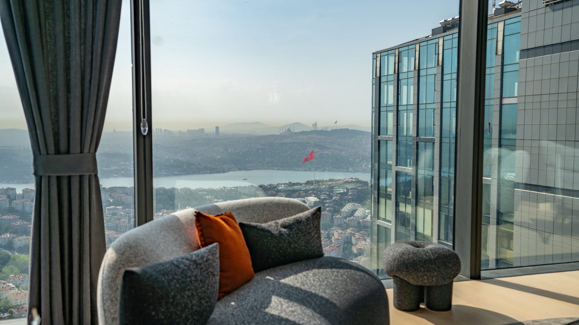 Living room corner with a view over the Bosphorus and the Asian shore