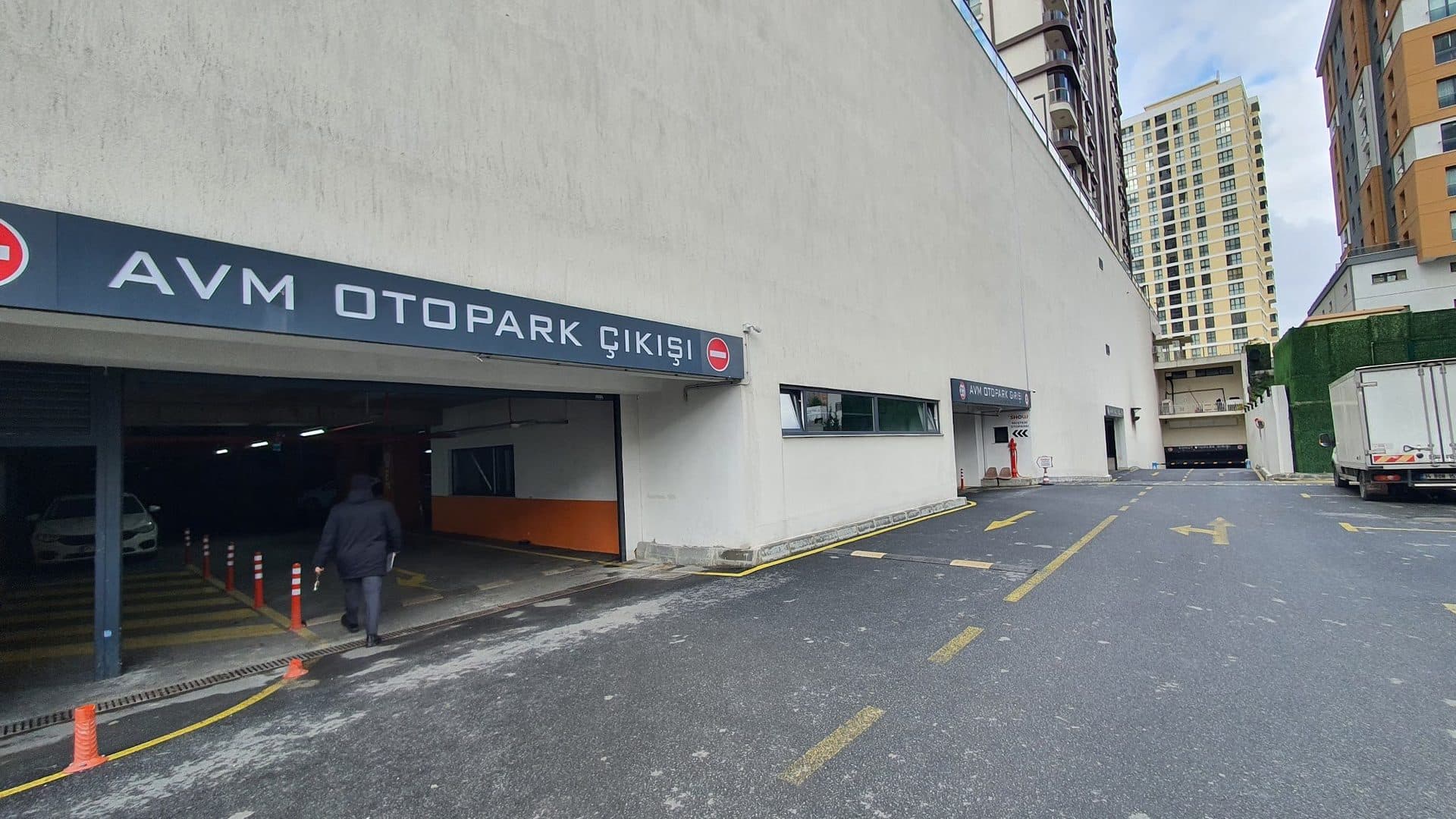 Exit of the shopping center's covered car park